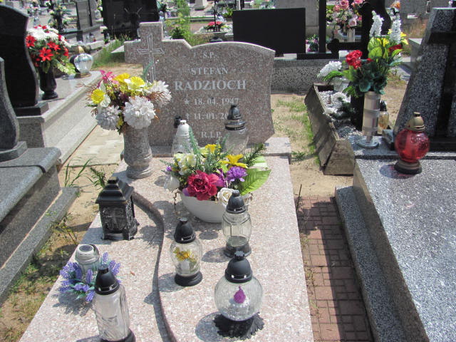 Grób Stefan Radzioch